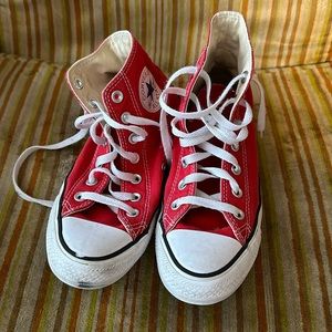 Men’s 5.5/Womens 7.5 red Converse Chuck Taylors
